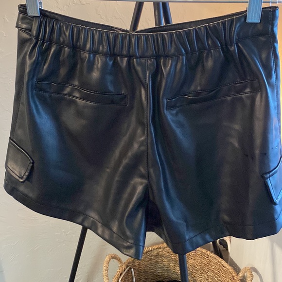 Black Leather skort, Size M - Picture 2 of 4